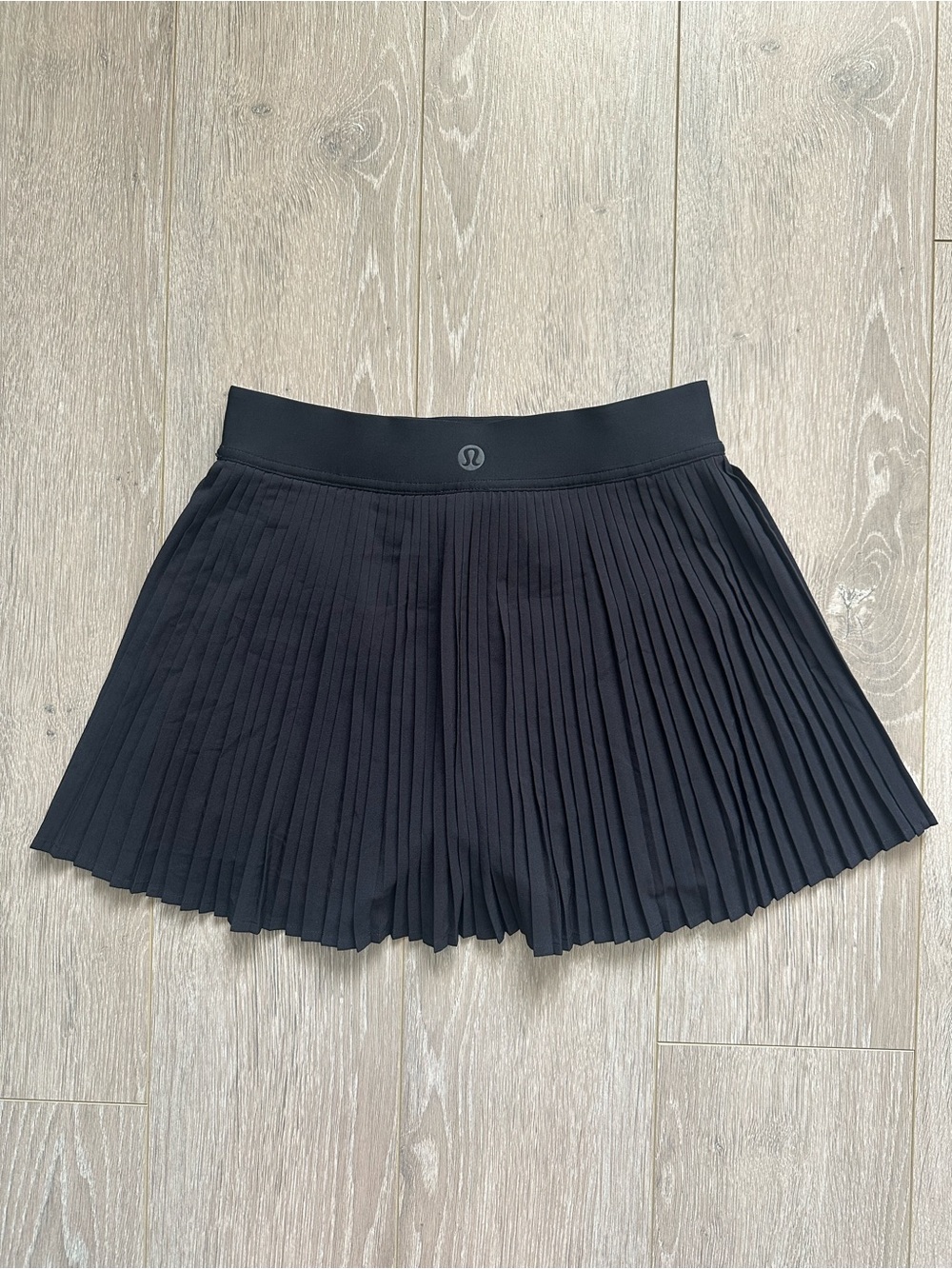 Lululemon Varsity High-Rise Pleated Tennis Skirt Mini Skort W8AJYS Black Sz 4